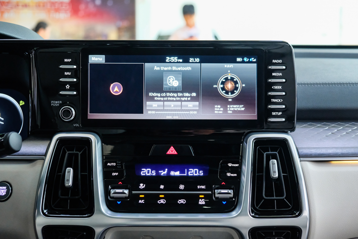 So sánh Toyota Fortuner và Kia Sorento ảnh 12 Hơn 1,4 tỷ đồng, chọn Toyota Fortuner hay Kia Sorento bản cao nhất? - 11