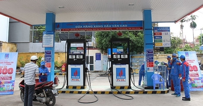 Giá xăng dầu đồng loạt tăng cao từ chiều nay - 1