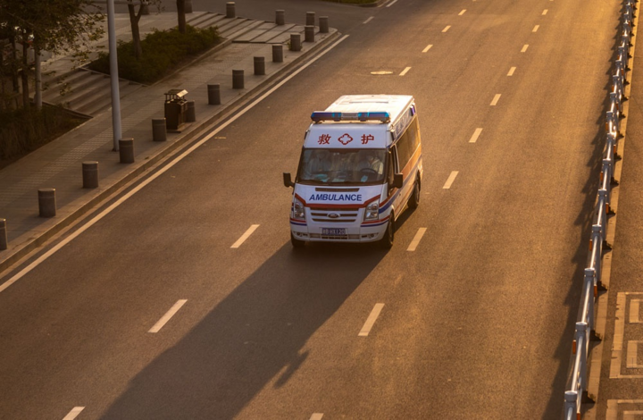 Làm việc đến kiệt sức, nhiều người trẻ Trung Quốc trụy tim, đột tử - 2