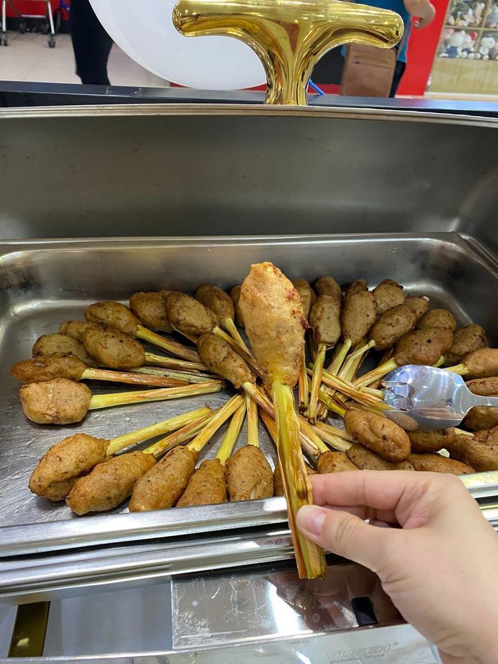 Người Hà Nội thích thú thưởng thức Đại tiệc Buffet MEATDeli - 2