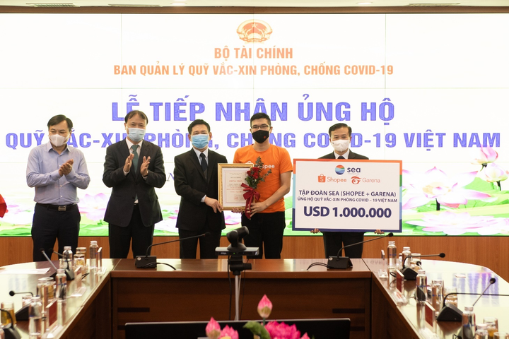 Shopee và Garena Việt Nam ủng hộ 1 triệu USD vào Quỹ Vaccine COVID-19 - 1