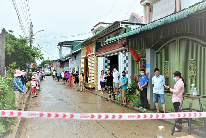 Nhiều cán bộ là F1-F2, huyện ở Đắk Lắk phải thay thế nhân sự - 1