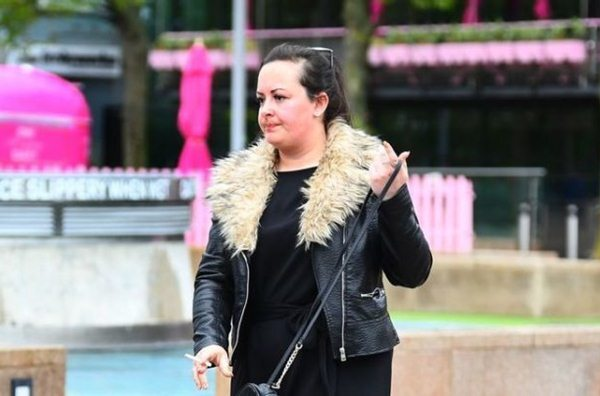 Quản ngục xinh đẹp sinh con cho tù nhân gây xôn xao - 2