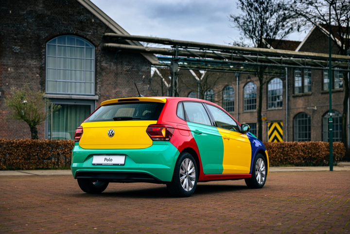 Volkswagen Polo xuất hiện với bộ áo Harlequin đầy sắc màu - 6