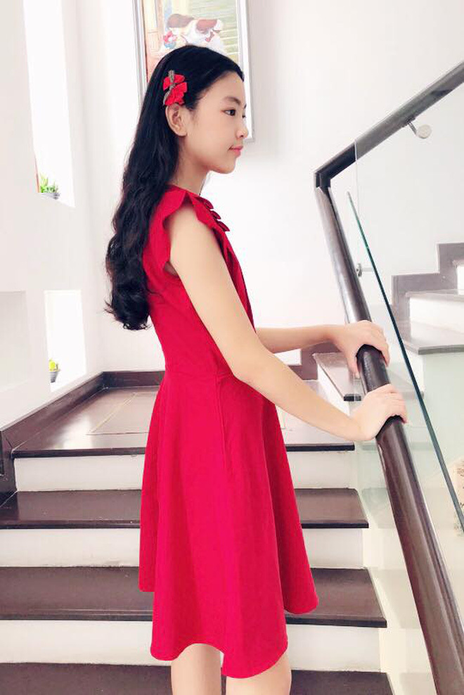 Con gái Quyền Linh ‘lột xác’ ngoạn mục, từ cô bé mũm mĩm tới hoa hậu tương lai - 10