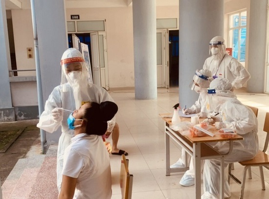 Những câu chuyện nhỏ giữa tâm dịch lớn - Bắc Giang - 1