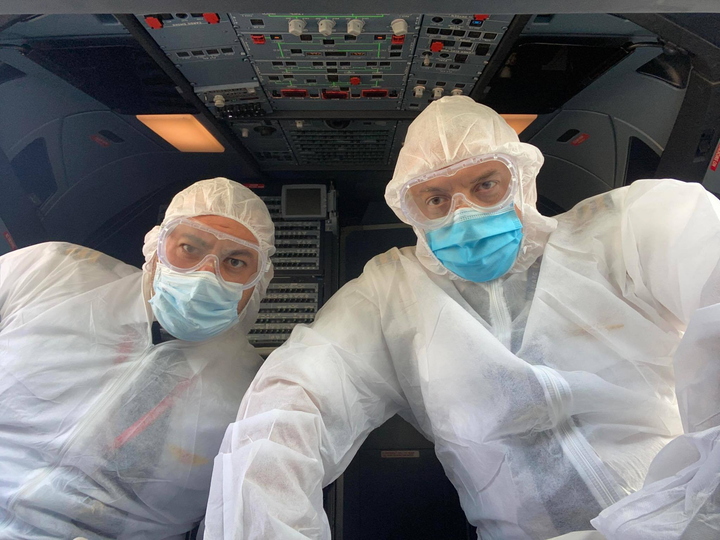 Phi công người nước ngoài tại Vietjet chung tay ủng hộ Quỹ vaccine - 3