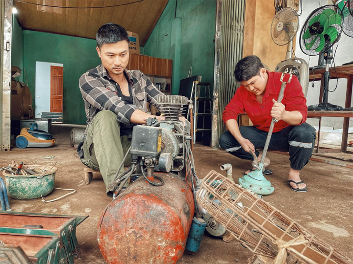 Núi của 'Mùa hoa tìm lại' tiết lộ hậu trường quay phim hài hước - 2