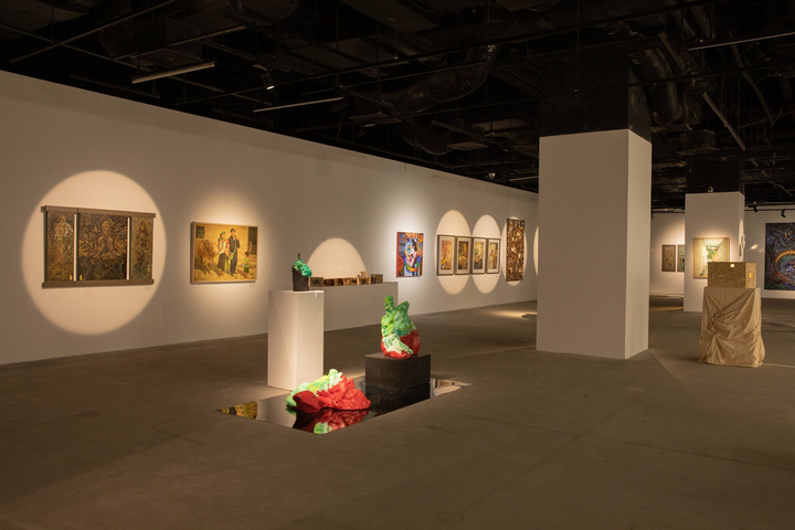 Cuộc sống đa sắc màu trong triển lãm: Chúng ta đang 'nghịch' gì? - 3