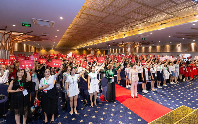 The Nature Book: Những bước chân vì cộng đồng - 3