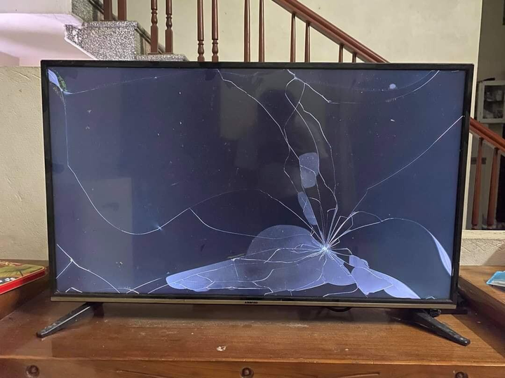 Lỡ ném vỡ tivi khi Mbappe đá hỏng pen, anh chàng cầu cứu dân mạng cách trốn vợ - 3