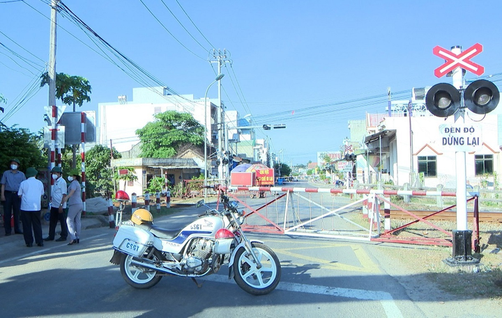 Bình Định: Thêm 1 ca dương tính với SARS-CoV-2, từng ra vùng dịch Quảng Ngãi - 1