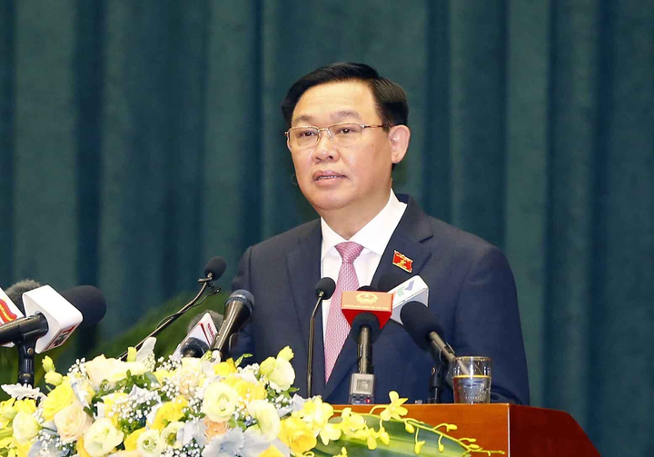 Chủ tịch QH: Nghiên cứu chính sách đặc thù để Hải Phòng phát triển bền vững - 1