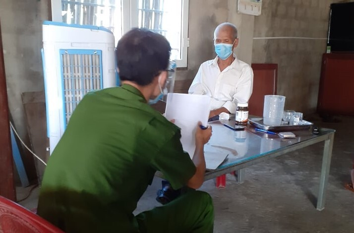 Không chịu cách ly tại nhà, người đàn ông bị phạt 7,5 triệu đồng - 1