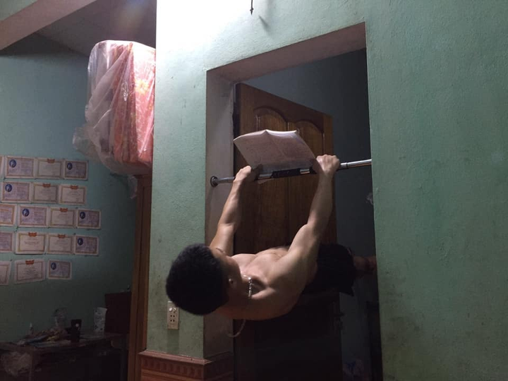 'Ngã ngửa' với các phương pháp ôn tập bá đạo của học sinh khi cận kề ngày thi - 2