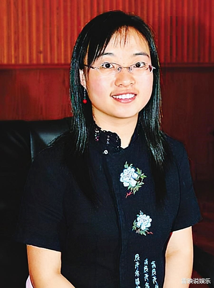 Ngụy Mẫn Chi Trương Nghệ Mưu ảnh 7 Thiếu nữ chăn lợn xấu gái được đóng chính trong phim Trương Nghệ Mưu giờ ra sao? - 7