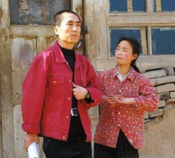 Ngụy Mẫn Chi Trương Nghệ Mưu ảnh 6 Thiếu nữ chăn lợn xấu gái được đóng chính trong phim Trương Nghệ Mưu giờ ra sao? - 6