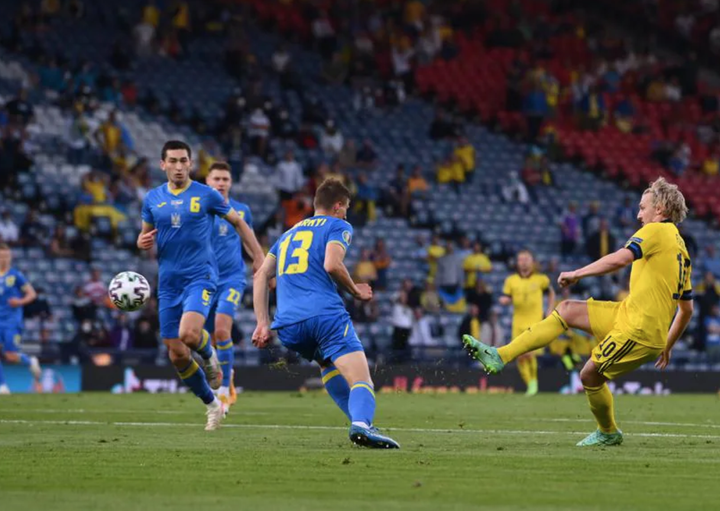 Trực tiếp bóng đá Thụy Điển vs Ukraine vòng 1/8 EURO 2020 - 2