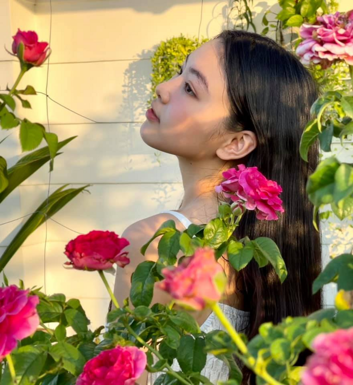 Chỉ chụp ảnh trên sân thượng, con gái Quyền Linh vẫn khiến nhiều người xuýt xoa - 5