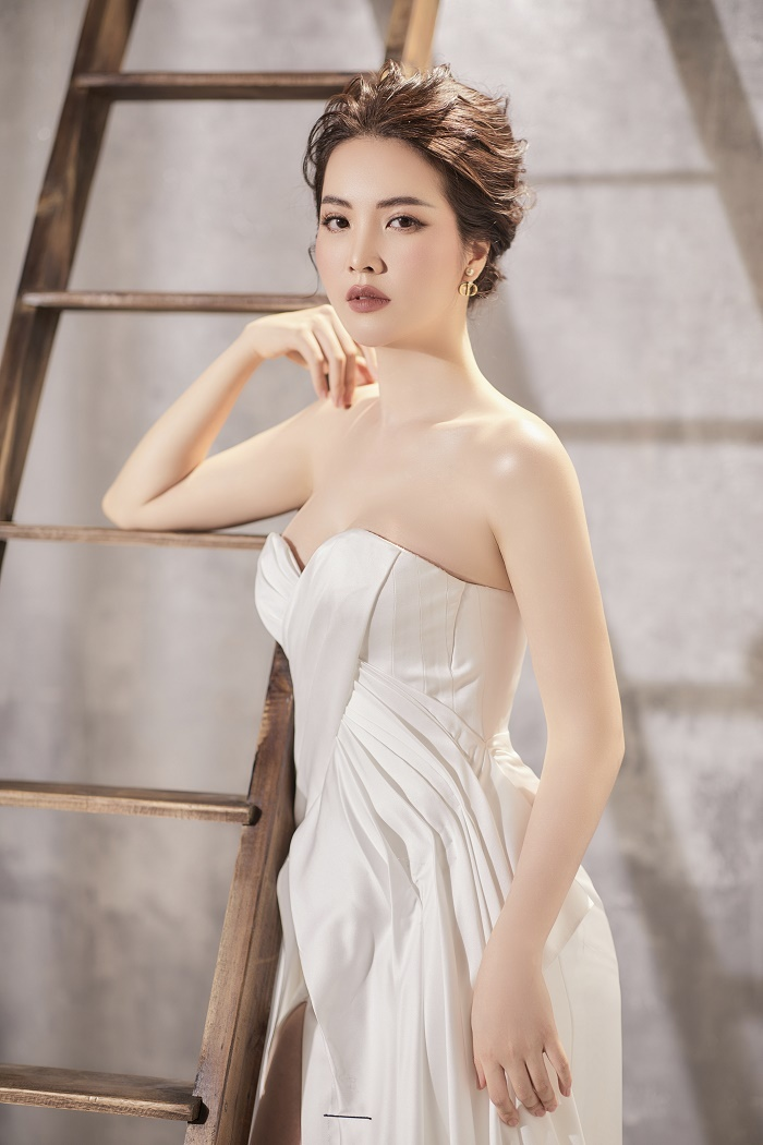 Á hậu Thụy Vân: 'Tôi từng rơi nước mắt tự hỏi sao mình chọn sự vất vả' - 10