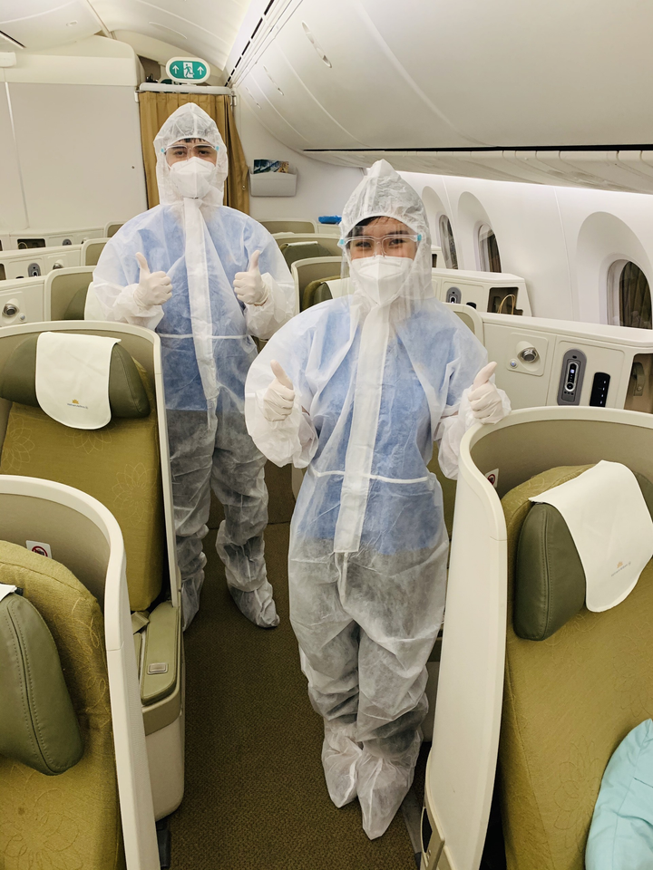 Chuyến bay đầu tiên đưa người Việt từ Canada về nước trong năm 2021 - 2