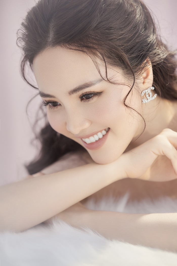 Á hậu Thụy Vân: 'Tôi từng rơi nước mắt tự hỏi sao mình chọn sự vất vả' - 8