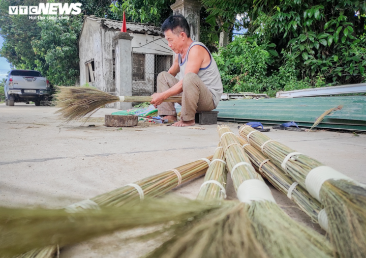 Ảnh: Làng nghề trăm năm tuổi ở Hà Tĩnh sống khỏe giữa mùa dịch COVID-19 - 4