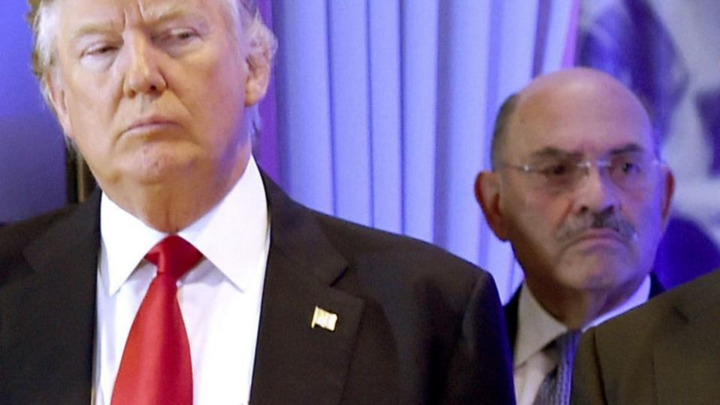 Giám đốc tài chính tập đoàn Trump 'nộp mình' trước khi bị truy tố - 1