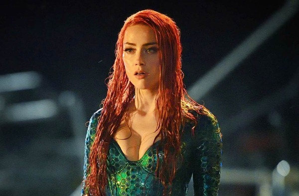 Fan ngỡ ngàng khi Amber Heard bất ngờ khoe đã làm mẹ - 2