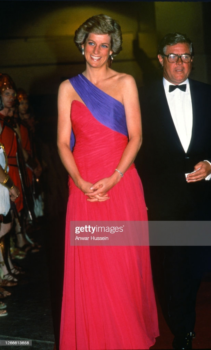 Công nương Diana diện trang phục màu hồng quý phái, thanh lịch khó sánh - 6