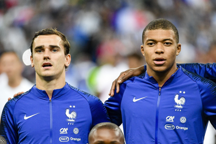 Tuyển Pháp lục đục nội bộ, Mbappe ghen tị với Griezmann - 1