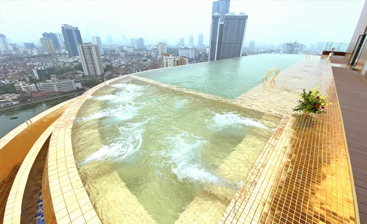 Không phải Dubai, Việt Nam mới là nơi có 1 khách sạn mạ vàng nhiều nhất thế giới - 9