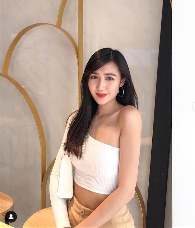 Nhan sắc nữ hộ sinh kiêm cựu tiếp viên hàng không: Mặt mộc cũng xinh hút hồn - 9