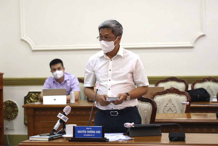 Bộ Y tế dự kiến phân bổ thêm cho TP.HCM 1 triệu liều vaccine COVID-19 - 1