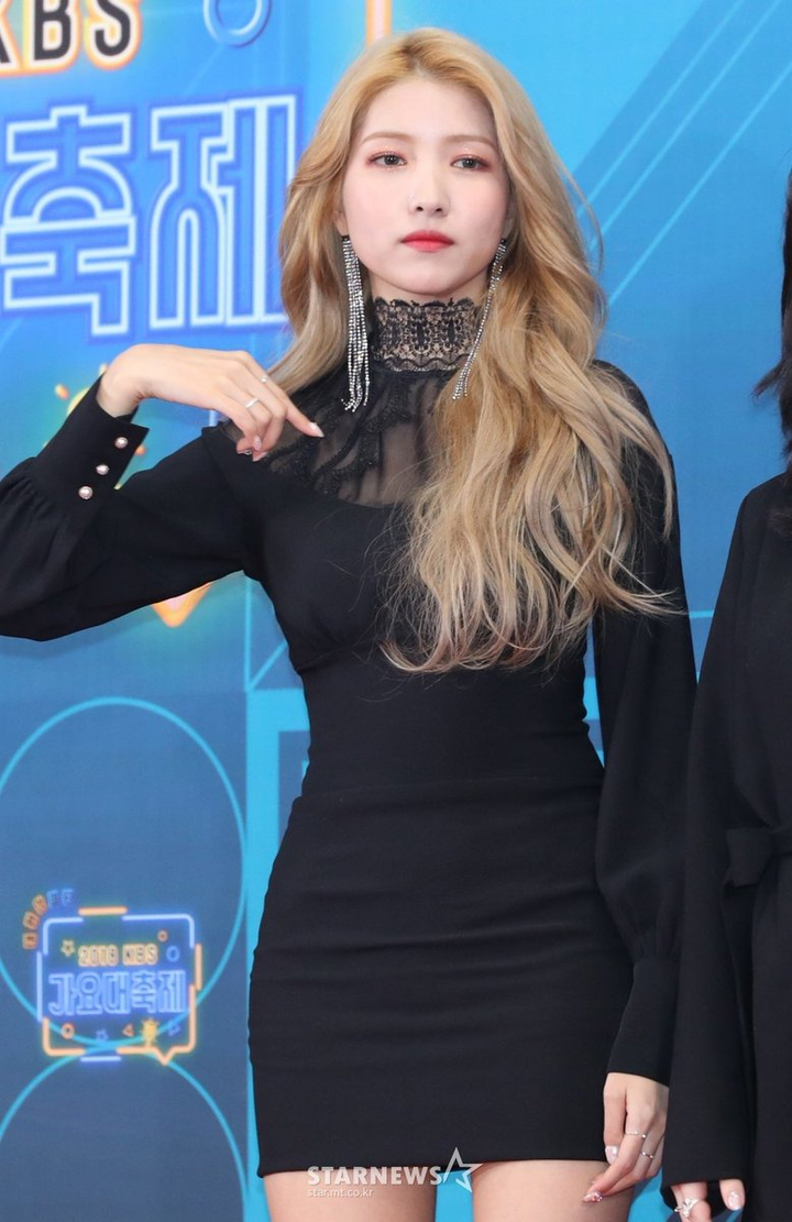 Mỹ nhân có đôi chân dài 105cm của làng nhạc Hàn Quốc - 13