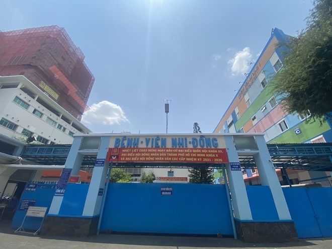 Bệnh viện Nhi đồng 1 phát hiện 4 ca dương tính với SARS-CoV-2 - 1