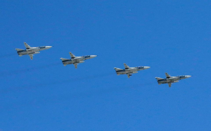 NATO tập trận rầm rộ ở Biển Đen, Nga diễn tập ném bom tàu chiến - 1