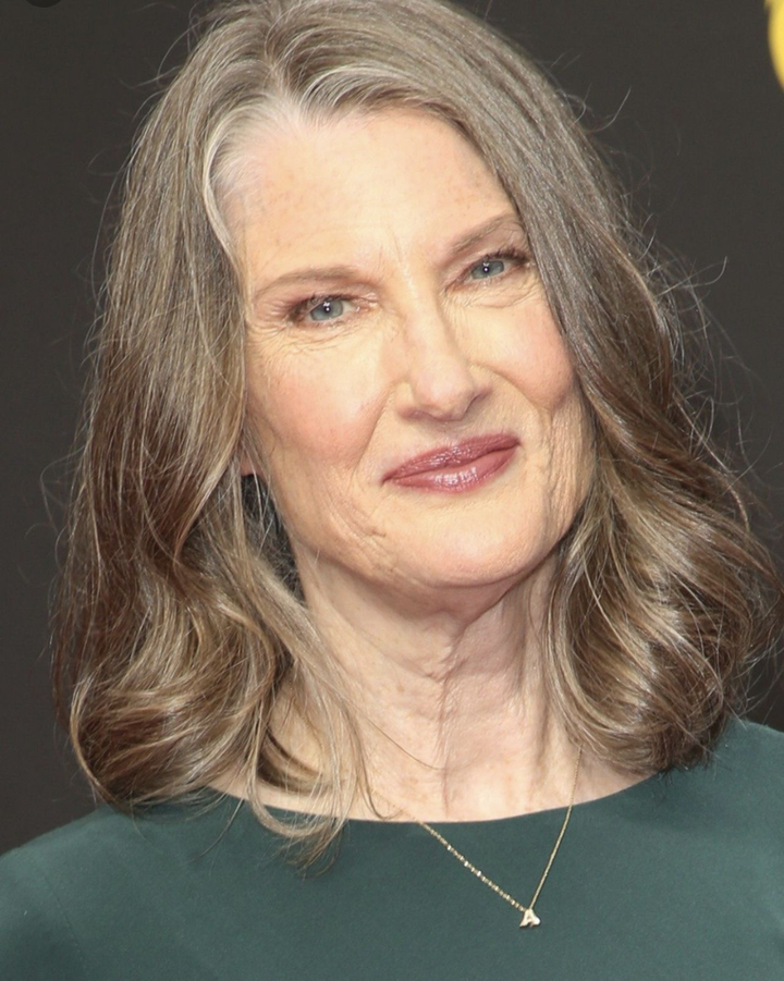 số phận của dàn diễn viên Smallville ảnh 15 Dàn sao phim 'Smallville' thay đổi thế nào sau 20 năm? - 15