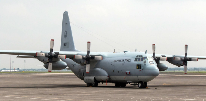 Rơi máy bay quân sự ở Philippines, gần 100 người thương vong - 2