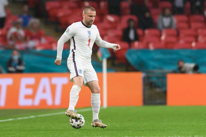 Chê bai năng lực Luke Shaw, HLV Mourinho nhận 'trái đắng' ở EURO 2020 - 1