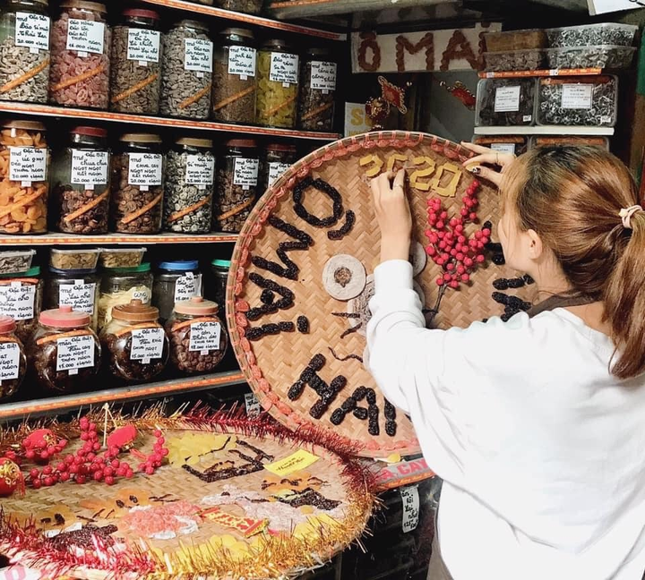 Tiệm ô mai có gần 100 loại 'không đụng hàng' tồn tại gần 30 năm ở Hà Nội - 2