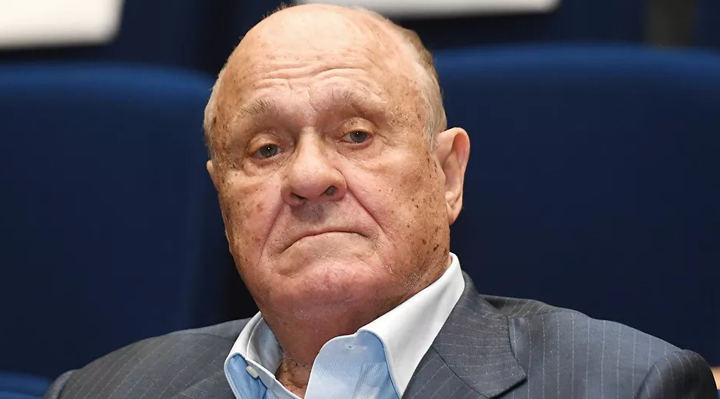 Đạo diễn phim 'Moskva không tin vào giọt nước mắt' Vladimir Menshov qua đời - 1