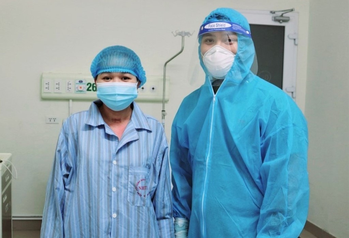 Hành trình 'sinh tử' của mẹ con sản phụ mắc COVID-19 từng hôn mê nguy kịch - 2