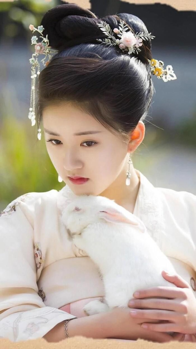 triệu lộ tư bị ghét ảnh 2 Vì sao 'thánh nữ xuyên không' Triệu Lộ Tư ngày càng bị ghét? - 2