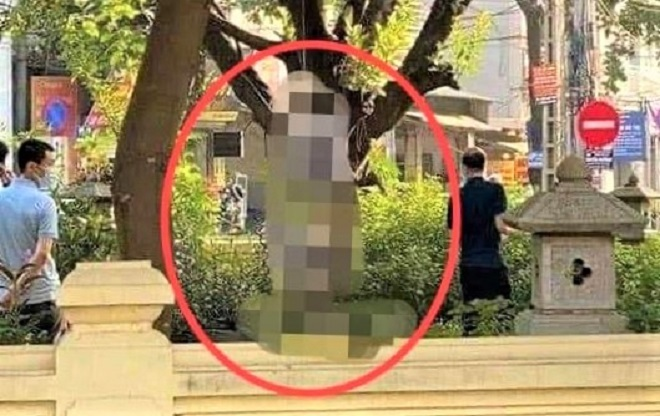 Điều tra nguyên nhân người đàn ông chết trong tư thế treo cổ trước sân đình - 1