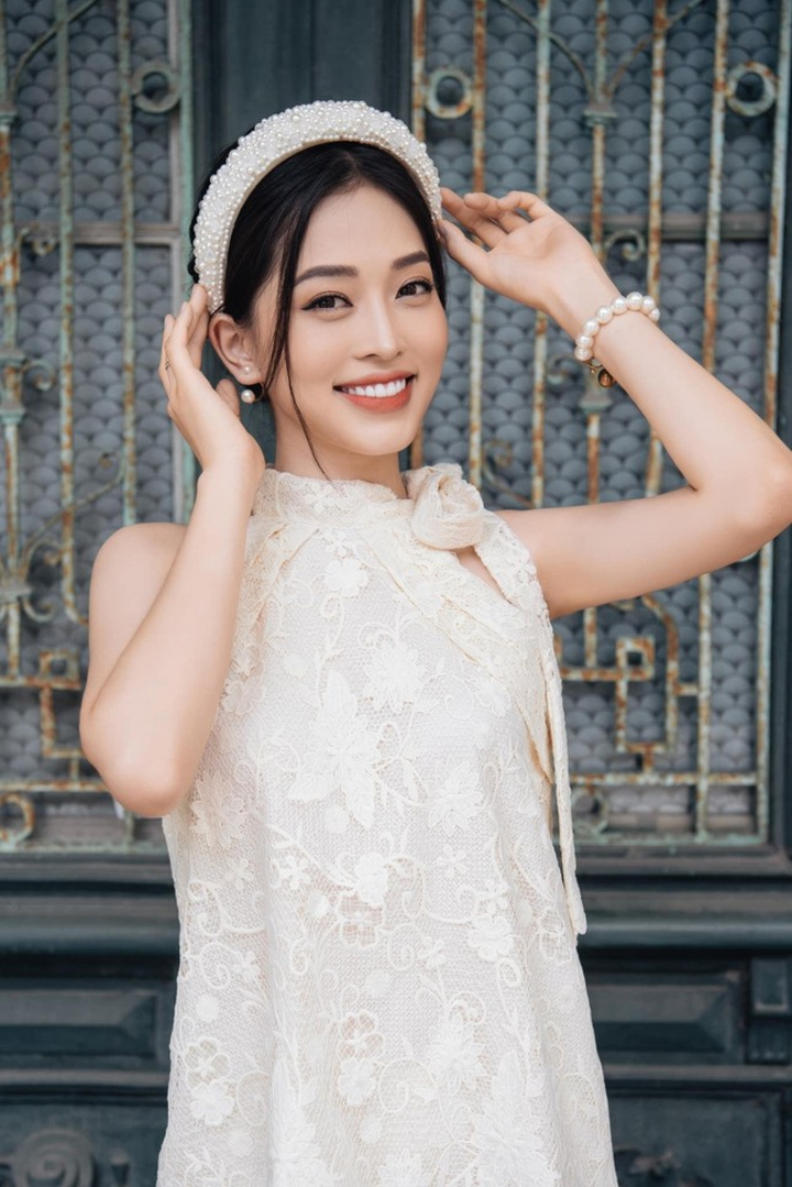 Các nàng hậu mặc áo dài trắng, gửi lời chúc đến sĩ tử thi tốt nghiệp THPT - 6