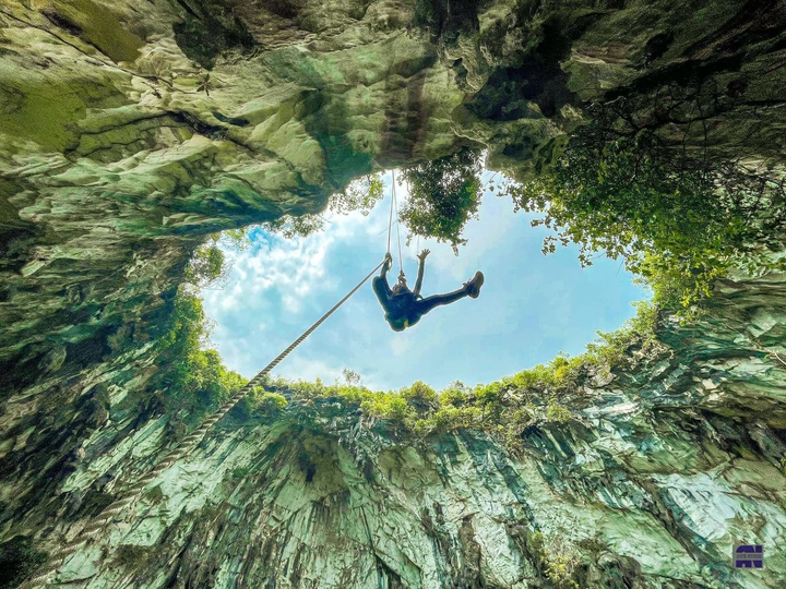 Hà Giang có một hố sụt đẹp như dựng từ phim Hollywood mà ít người biết tới - 8