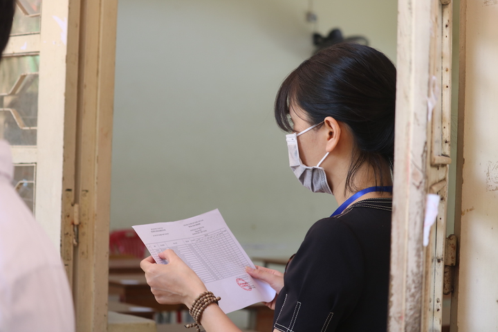 Một thí sinh dương tính SARS-CoV-2, Bắc Giang kỷ luật nhiều cán bộ - 1