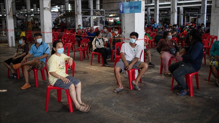 COVID-19: Indonesia nhập gấp 10.000 máy tạo oxy, bệnh nhân Thái Lan nhảy lầu - 2