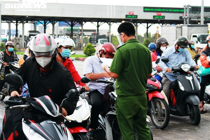 Từ ngày 9/7, người dân ra vào TP.HCM thế nào? - 1